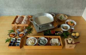 マスダプランニング株式会社　カネマス弥平とうふ店　調理